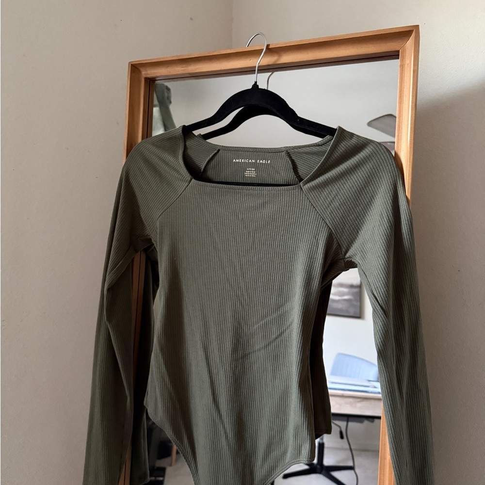 American Eagle Outfitters Green Fitted Long Sleeve Bodysuit